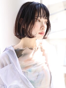 エムスラッシュ 横浜元町店(M.SLASH) 切りっぱなし/ぱっつんボブ/前下がり/アッシュブラウン/元町