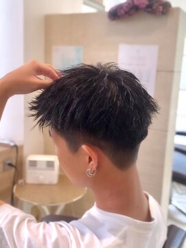 アレーズバイベニボンズ(Alaise by Beni,Bond's) スパイキーショート/束感ショート