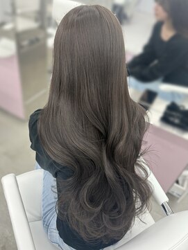 エヌアイ オモテサンドウ(ni omotesando) ☆冬の透明感たっぷりダークグレージュカラー☆