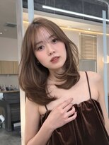 ウェイズトウキョウ 新宿店(Ways TOKYO) 前髪ありミディアムレイヤーカット顔まわり透明感ブラウン