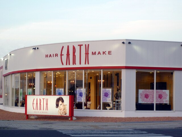 アース 八戸店(HAIR & MAKE EARTH)