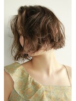ナヌーク シブヤ(nanuk shibuya) 切りっぱなしパッツンボブのくせ毛風ヘア