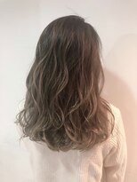 ジーナ 銀座(Zina)&nbsp;カーキグレージュ＊こなれヘア＊透明感＊丸型【Zina銀座】