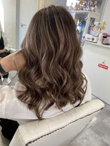 ブロンドバイピンキー(Blond by Pinky) ひょっとして、ミランダカー?