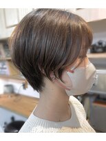 ロカ(roka)&nbsp;大人可愛い前下がりショート　クセ毛　白髪　30代40代50代