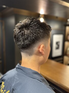 銀座 シノ 本店(shino) 【銀座理容室】フェード×アイロンパーマ 直毛解消