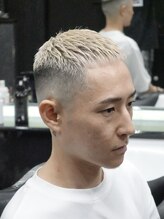 ダムディートウキョウヘアーラウンジ 上野店(DAMDEE TOKYO hair lounge) ホワイトカラー×クロップ【東京/上野/バーバー】
