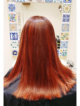 ランプヘアー(LAMP HAIR) ツヤ髪ストレート 髪質改善レッドブラウンセミロングレイヤー