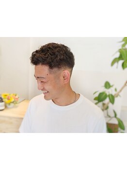 早朝/仕事帰りOK！眉カットサービスで清潔感のある大人の男に♪プロの手でONもOFFもキマるスタイルをご提案