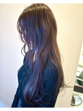 トレパルッキエーレ(tre parrucchiere) ［-tre-］ロング×ピンクカラー　20代/30代/40代