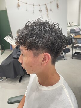 フー バイ セリナ(Fuu.by serina) スパイラルパーマ