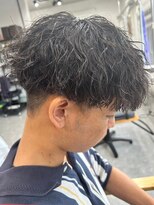 フゥ 宇都宮(FeU)&nbsp;波巻きパーマメンズパーマメンズヘアツーブロックツイストパーマ