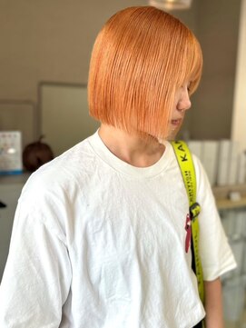 トナリ(tonari) ペールオレンジ　ミニボブ　ハイトーン【鹿児島中央】