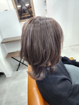 シーバイトリコ 市川(SEA by tricot) ミディアムレイヤー/グレージュカラー