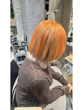 ロカリタ キョウト 河原町三条店(ROCAReTA kyoto) ペールオレンジ×ホワイトベージュ