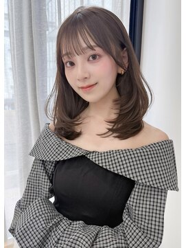 【votan_はまひ】ミディアムレイヤー/流し前髪/顔周り/ベージュ