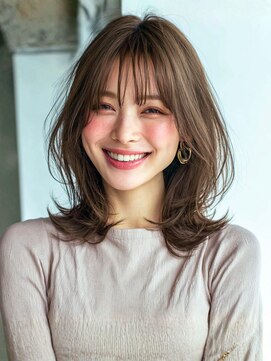 アリーズ(ALLYS) ミディアムレイヤー/ライトベージュ/艶髪