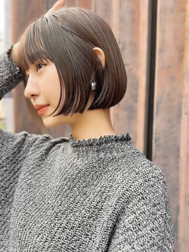 アイドットプラス 札幌大通り(i.+ODORI) 透明感カラー耳かけミニボブヘア