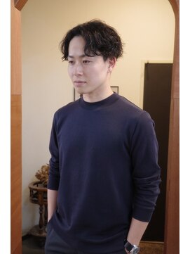 エディ(Edy) メンズセンターパートカルマパーマ韓国ヘアカルマヘア眉毛カット