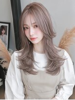 レア 新越谷(LEA) 柔らかウェーブレイヤー × ミルクティーベージュ