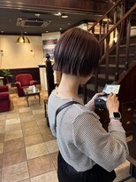 ハレケルーピディア(HAREKE loopidia)&nbsp;ピンクブラウン×艶感ミニボブ　コンパクトな大人スタイル