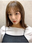 外ハネシンプルヘアー