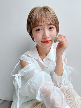 トルネード(TORNADO) 大人ショート 前髪あり 丸み ひし形 丸顔面長エラ張り K1014