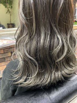 オフザリップヘアー(off the Lip hair) グラデーションカラー☆