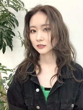 アンリ(Anli) 《Anli KANAKO》ロングレイヤー ウルフレイヤー グレージュ