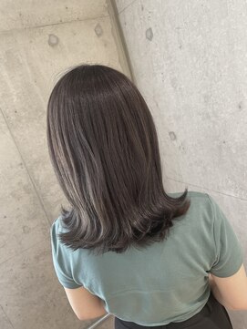 リビンバイアフロート(Livin by afloat) 切りっぱなしロブ　ネイビーアッシュ　おおたかの森