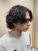 センターパート+スパイラルパーマ