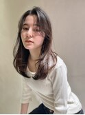 上品なうる艶レイヤーミディ / 流れるお顔まわりカット