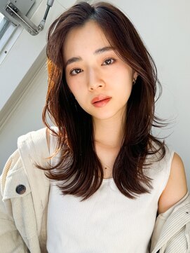 ソア 渋谷(soar) 大人可愛いミディアムワンカールボブ後れ毛柔らかシアベージュ