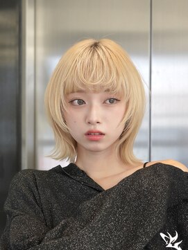 ジョエミバイアンアミ(joemi by Un ami) ブロンドベージュ/レイヤーボブ