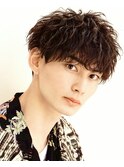 波巻きパーマツイストスパイラルパーマツーブロックメンズ黒髪