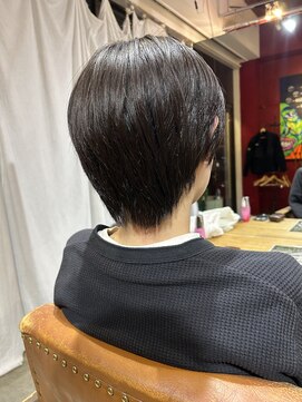 プロスタンセラ 襟足伸ばします!!