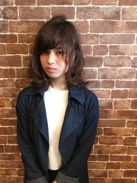 リラ バイ クオーレ(LIRA by CUORE) ふんわりミディアム