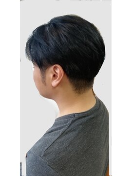今日は美容院 強いくせ毛でも思いきってイメチェン!