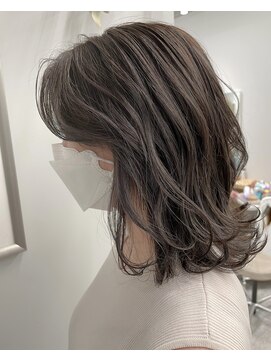 アヴァンス 京橋店(AVANCE) くすみチャーコールグレージュと透明感極細ハイライト@京橋