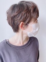 【morio原宿】30代40代くびれショート　ゆるめパーマ　耳かけ