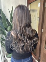 アン(Hair make un)&nbsp;ハイライトカラー