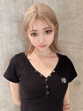 モニカ 原宿店(MONIQA) ベージュ