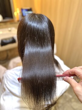 アール ド ボーテ(R de Beaute) 梳かれた髪も自然な艶髪へ【髪質改善/オイルケア】