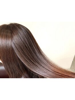 薬剤やアイロンに頼らない、新発想の髪質改善。純度100％で本来の美しい艶髪に［野々市駅/西金沢］