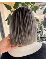 プティ(PUTY)&nbsp;三宮　バレイヤージュ　白髪ぼかし　ハイライト