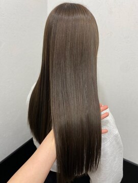 ラグナ(LAGUNA) 【オリーブベージュ/ロング/20代/透明感カラー】