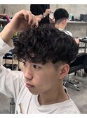 スペインカール　ツイストスパイラル眉カットメンズパーマ