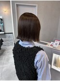 切りっぱなしボブ、透明感カラー