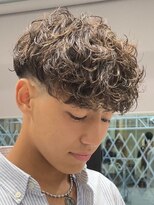 フィフス 大分(fifth)&nbsp;大分つよめスペインカールメンズカット刈り上げラウンドマッシュ