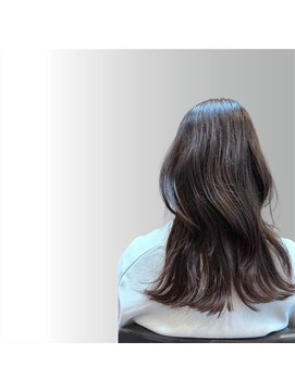 ヒサ(HISA) ロングレイヤーのパーマスタイル